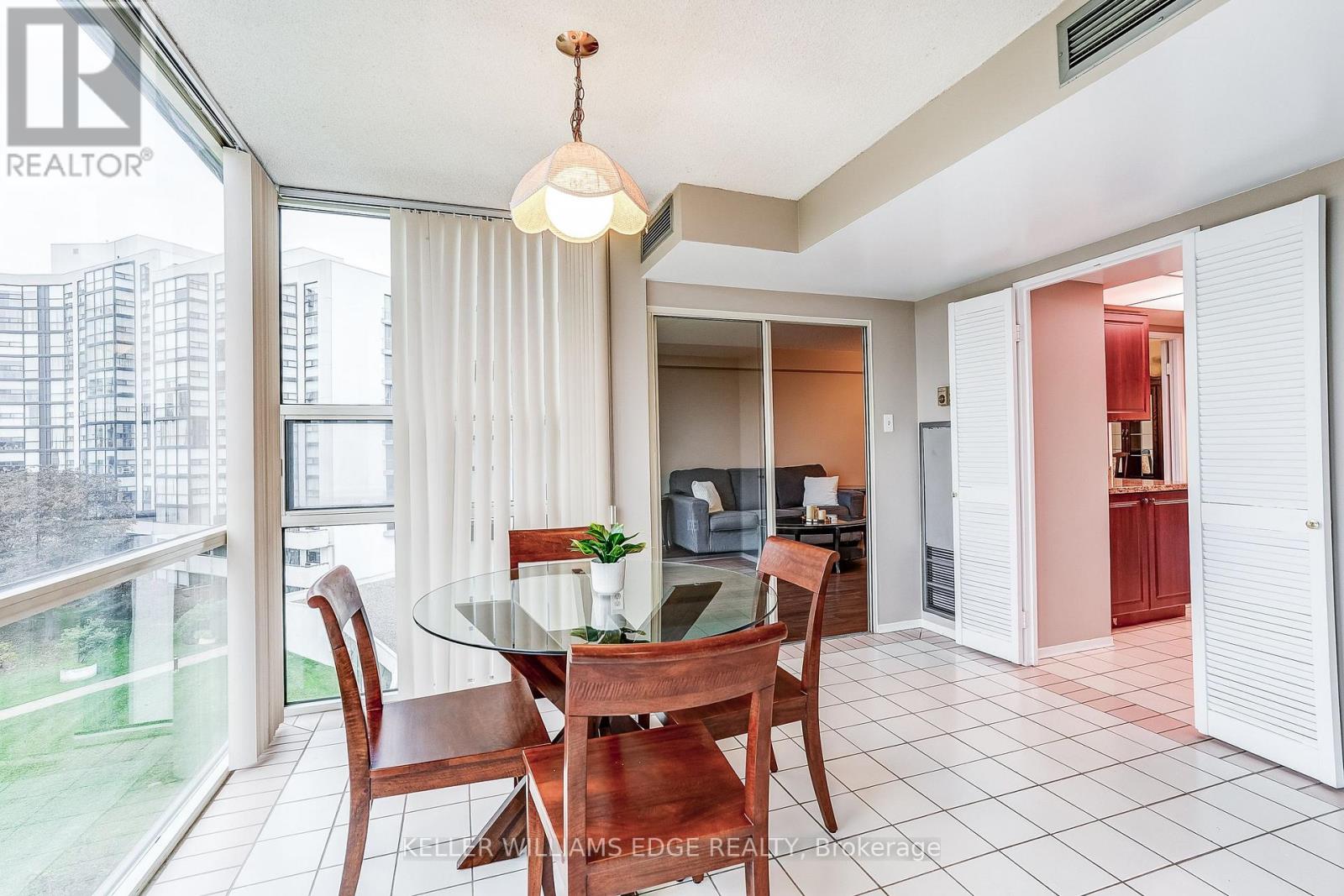 603 - 40 Harding Boulevard W Property Photo 19