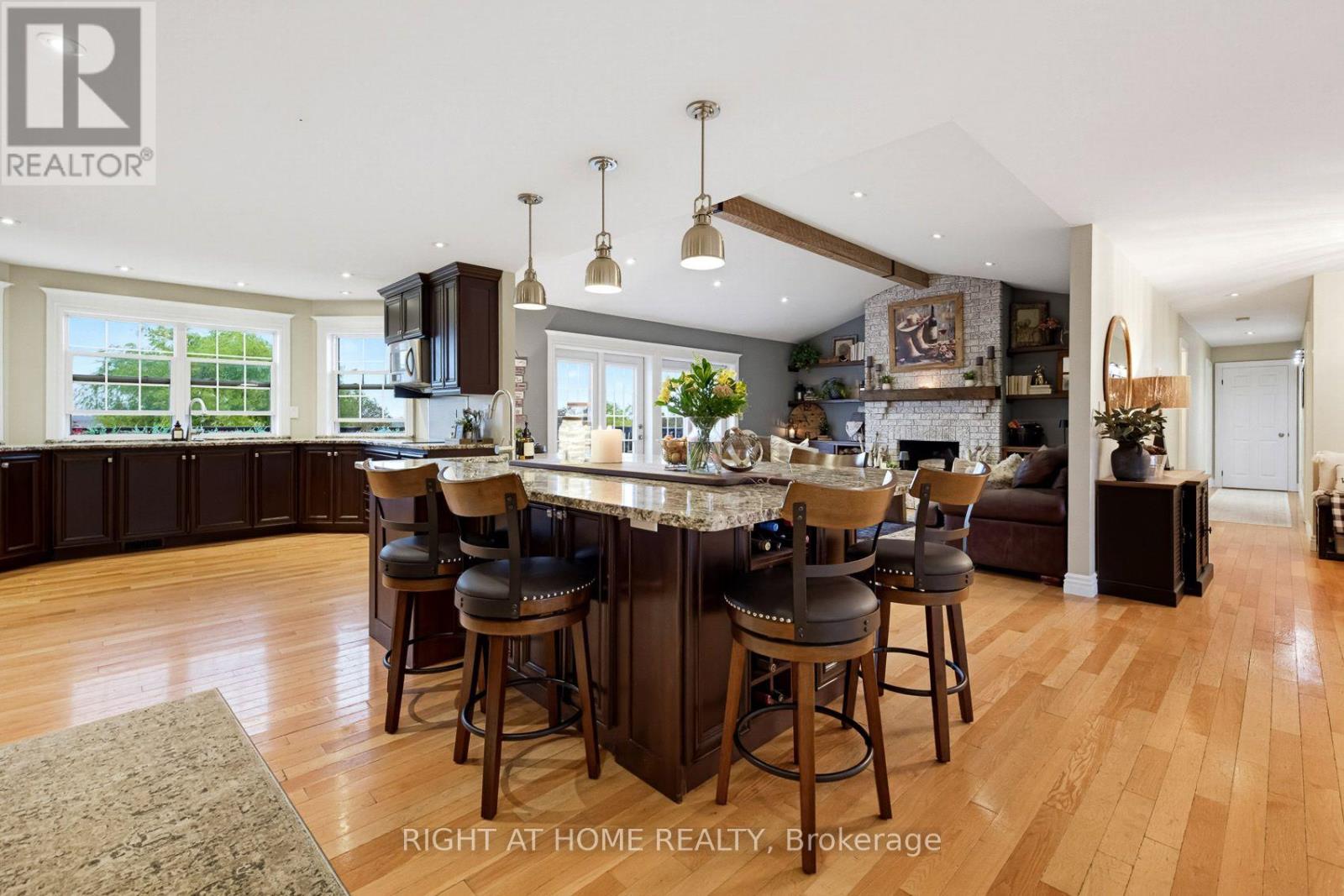31 Uxbridge Heights Drive Property Photo 14