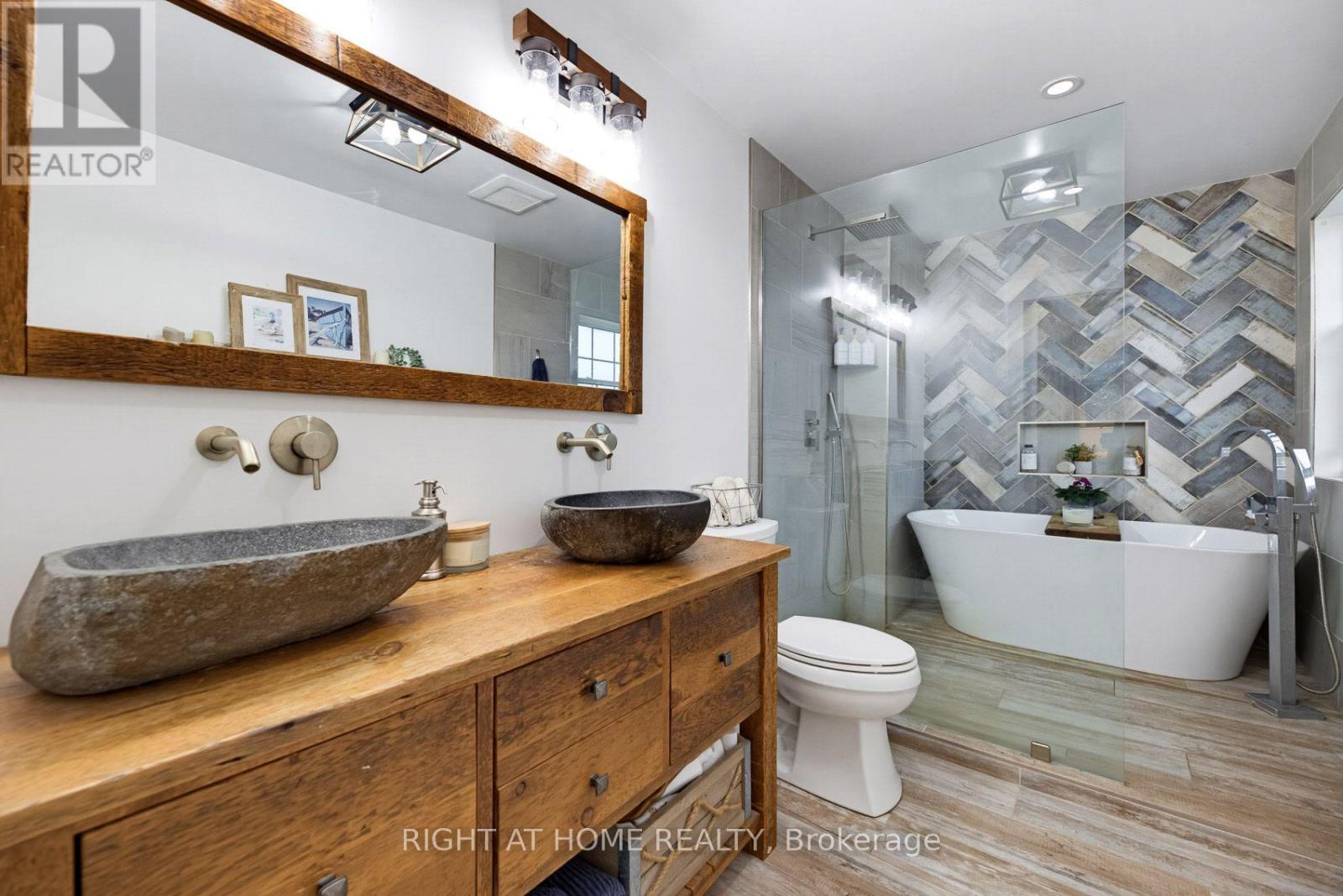 31 Uxbridge Heights Drive Property Photo 19