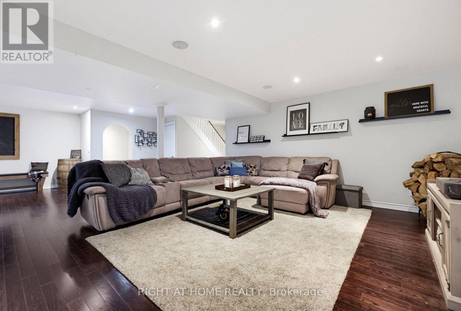 31 Uxbridge Heights Drive Property Photo 28
