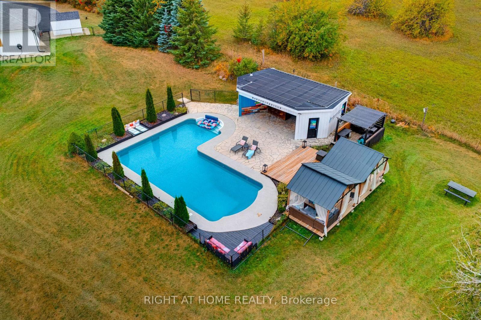 31 Uxbridge Heights Drive Property Photo 48