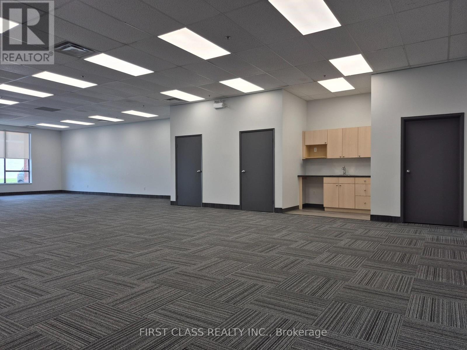 5 - 20 Steelcase Road W Property Photo 4