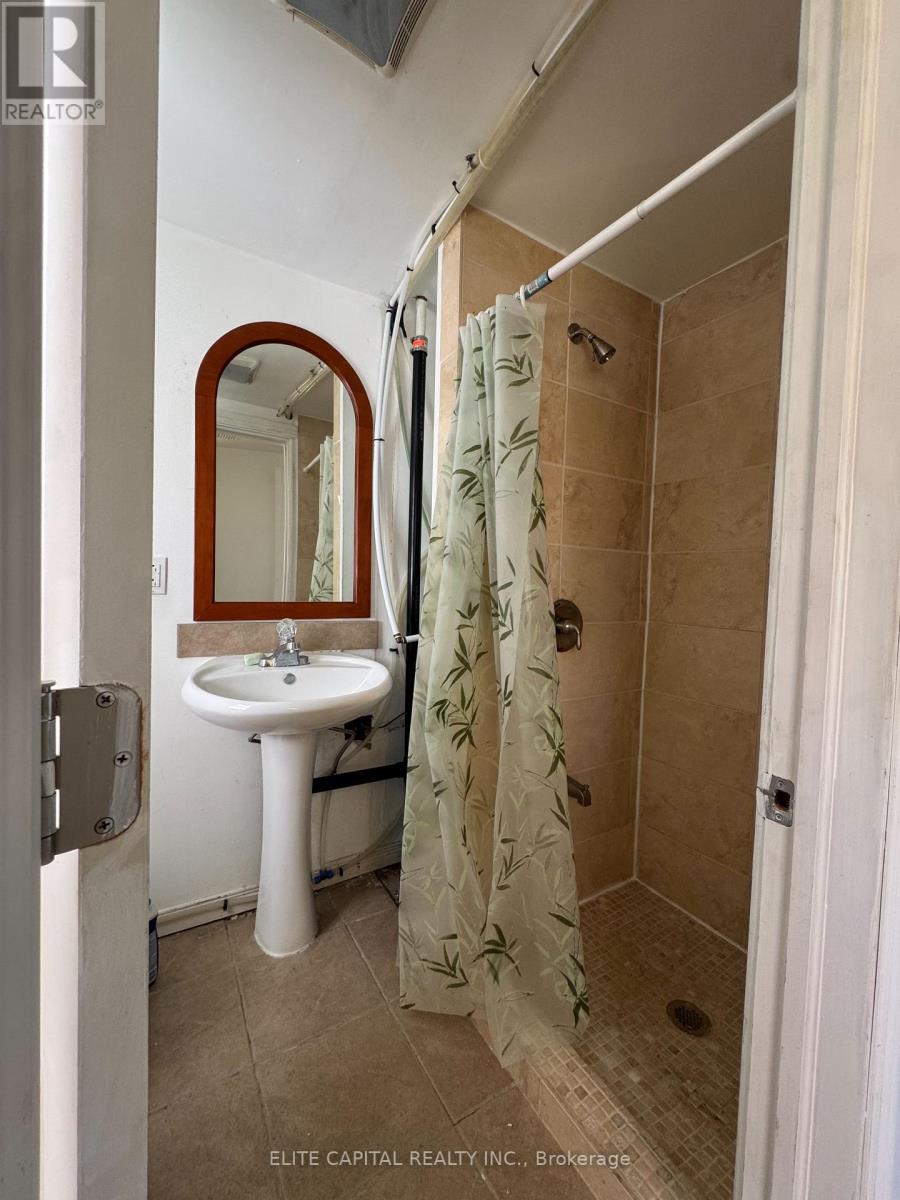 9 Lambrook Drive Property Photo 11