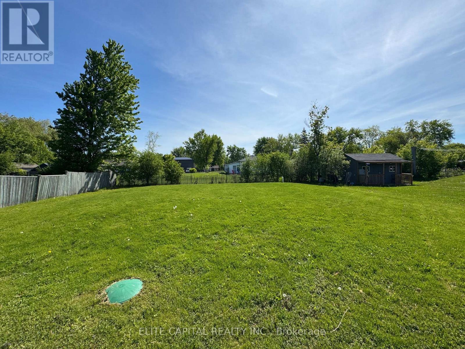 9 Lambrook Drive Property Photo 12