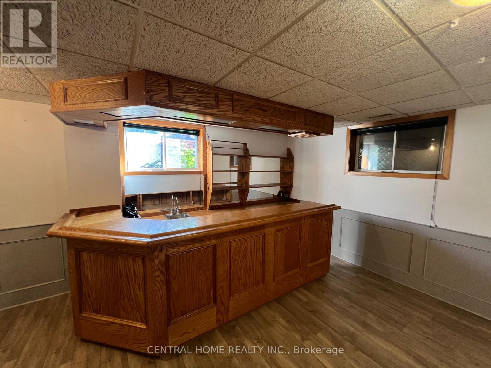 Lower - 299 Lakeview Boulevard Property Photo 4