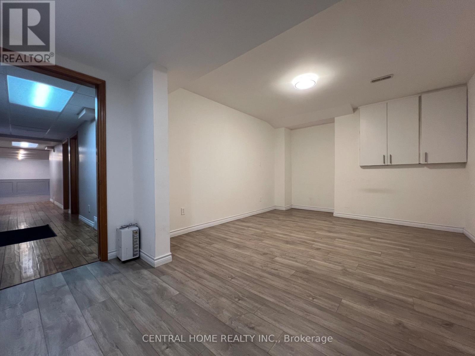 Lower - 299 Lakeview Boulevard Property Photo 13