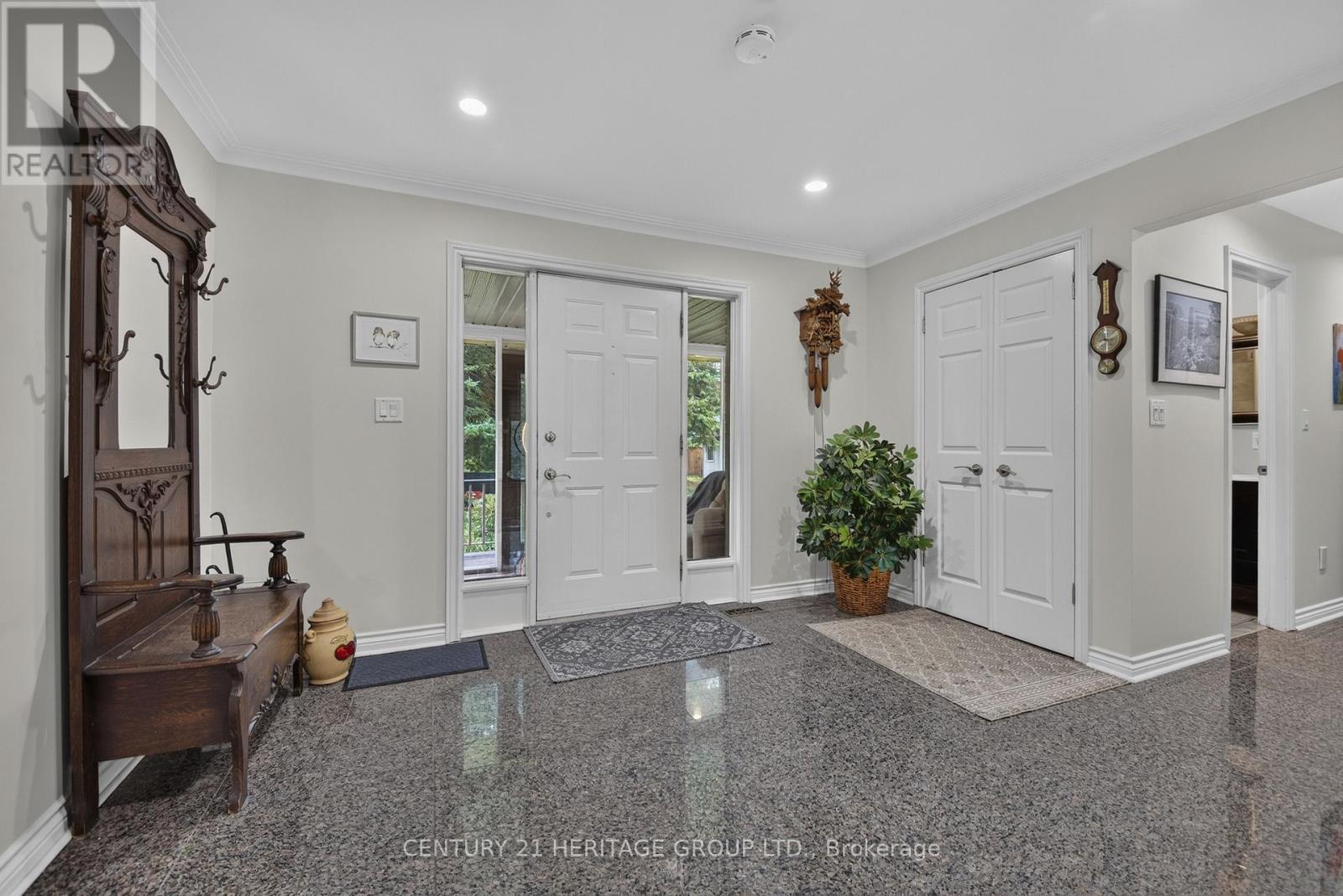 1 Arthur Evans Crescent Property Photo 6