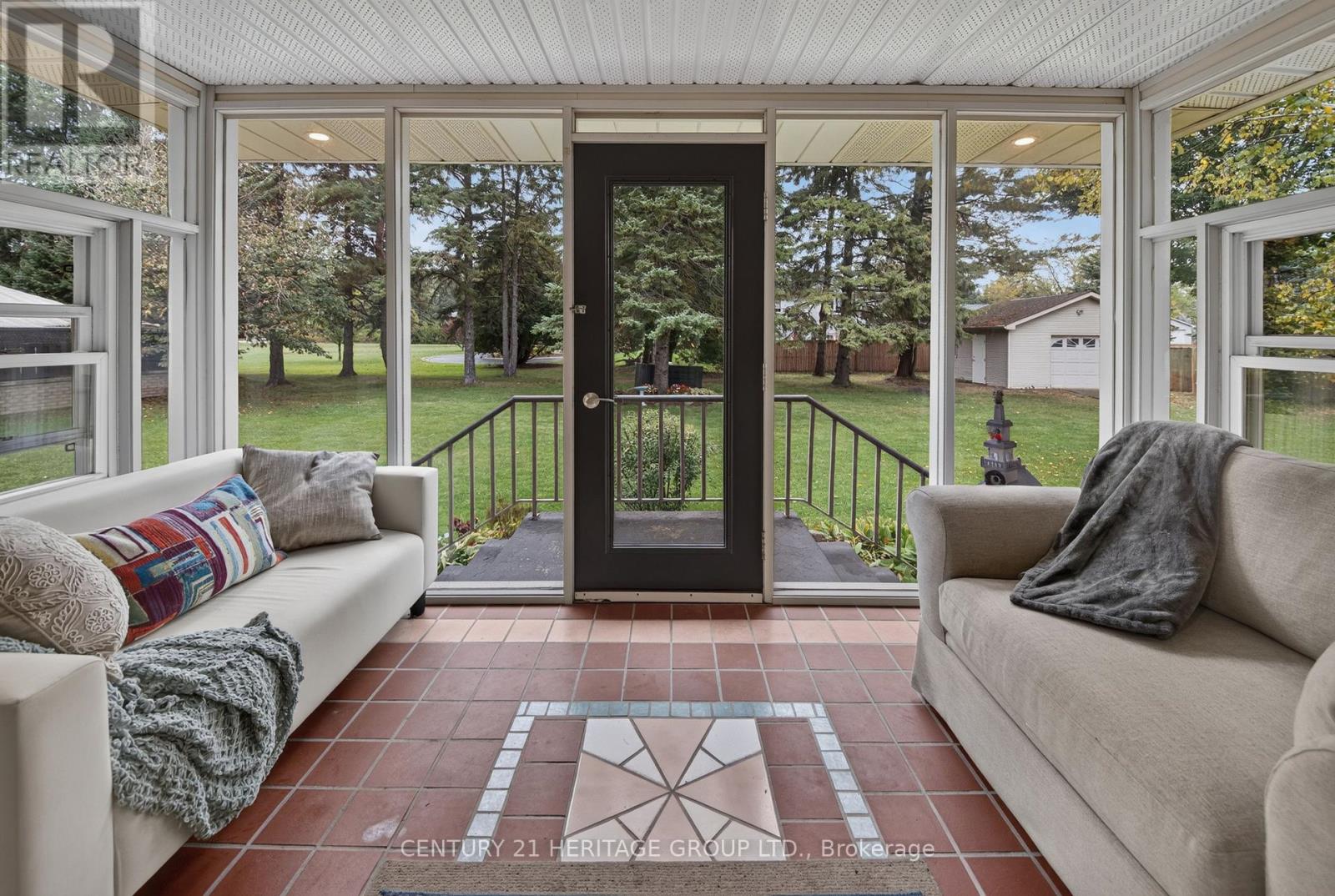 1 Arthur Evans Crescent Property Photo 9