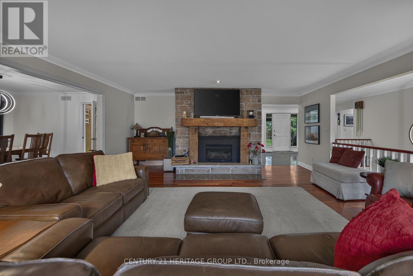 1 Arthur Evans Crescent Property Photo 13