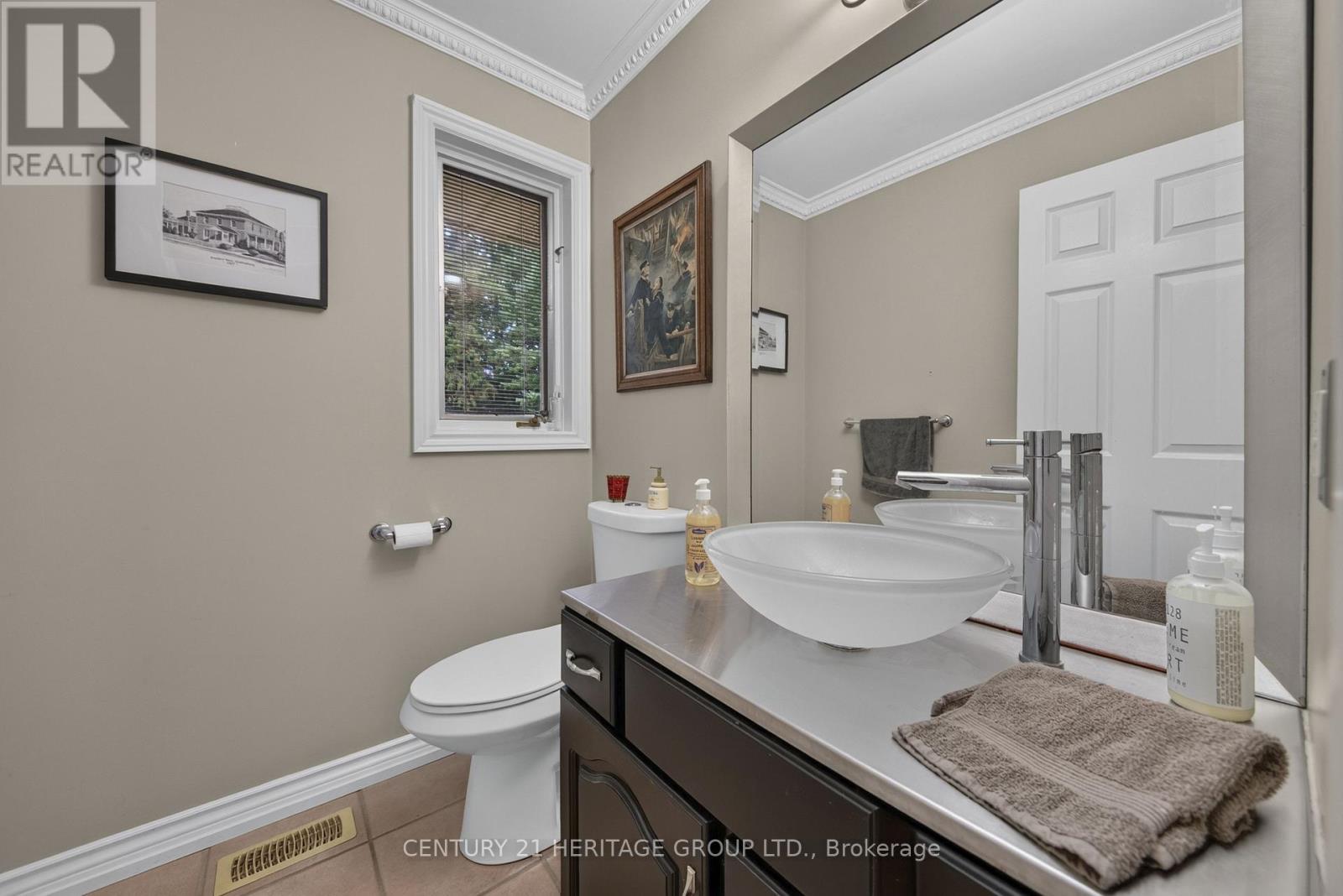 1 Arthur Evans Crescent Property Photo 16