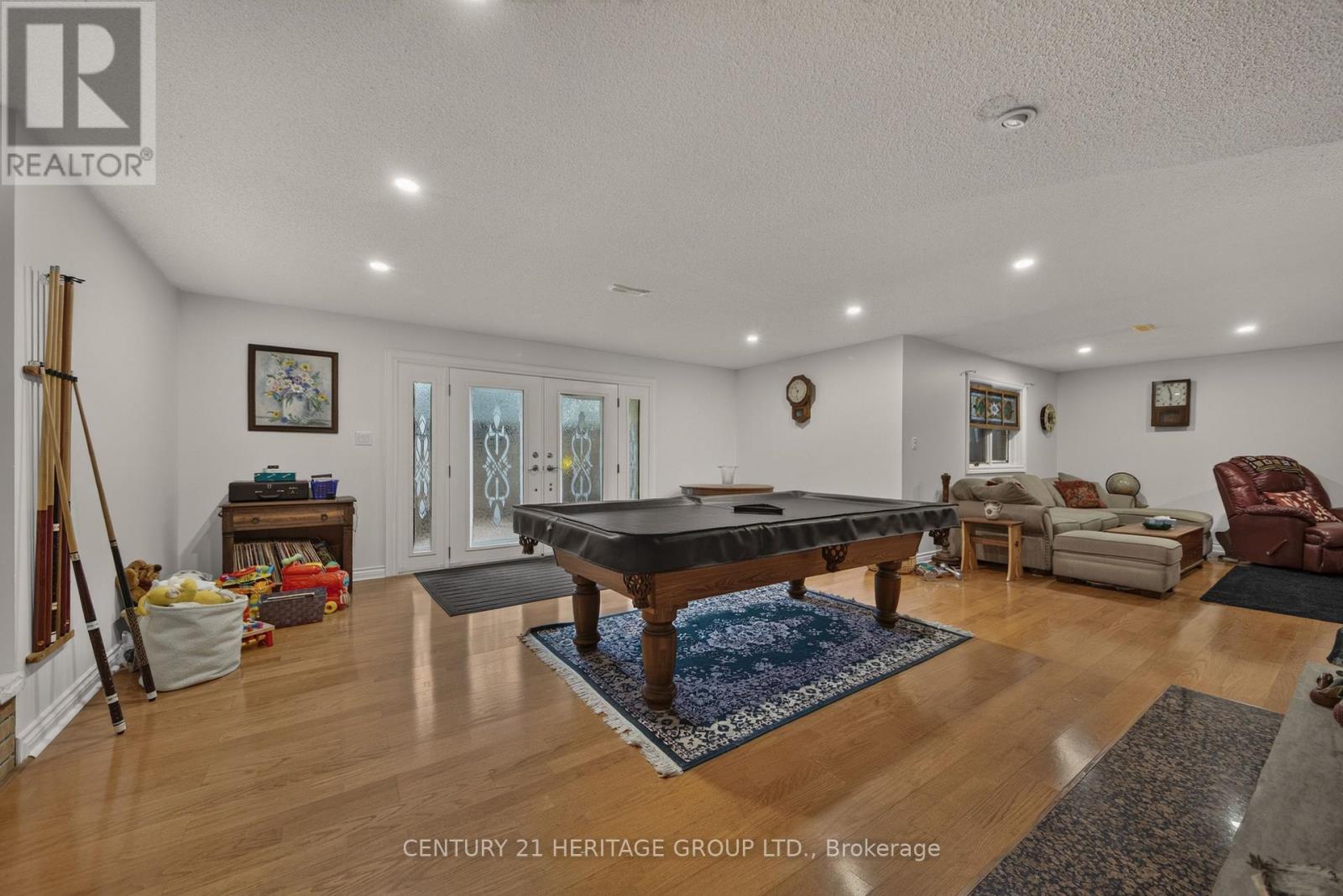 1 Arthur Evans Crescent Property Photo 32