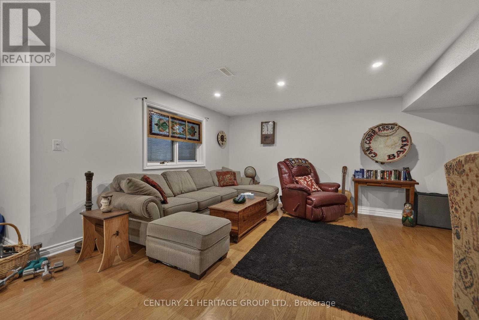 1 Arthur Evans Crescent Property Photo 34