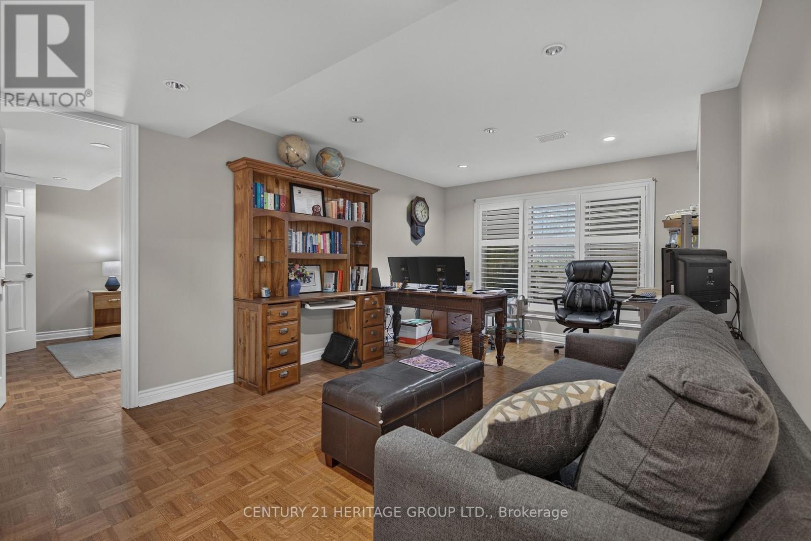 1 Arthur Evans Crescent Property Photo 37