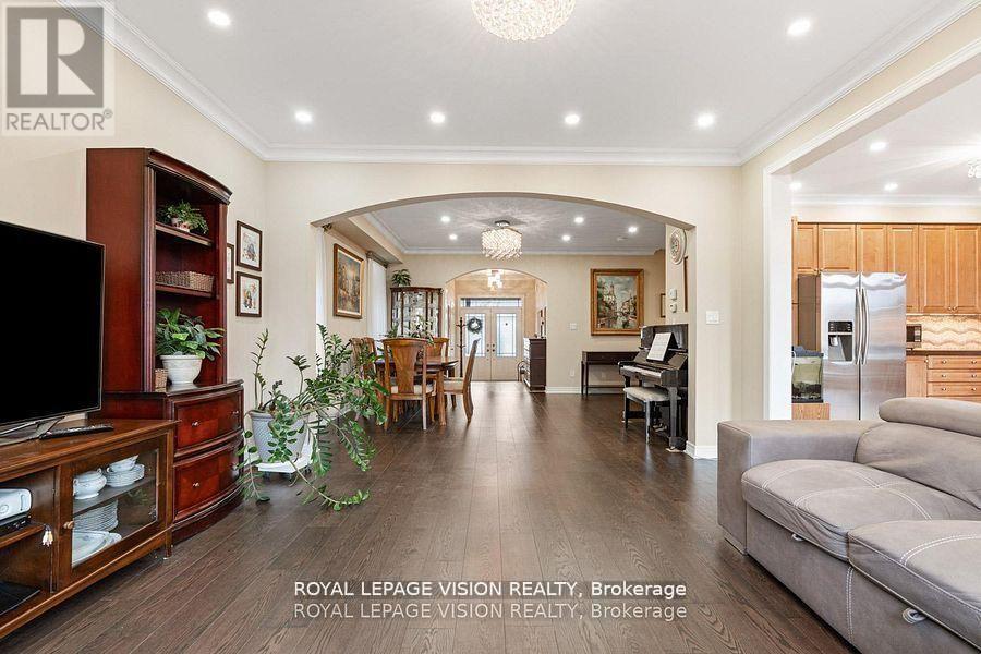 41 Treetops Boulevard Property Photo 9