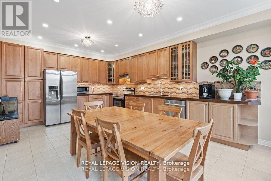 41 Treetops Boulevard Property Photo 13