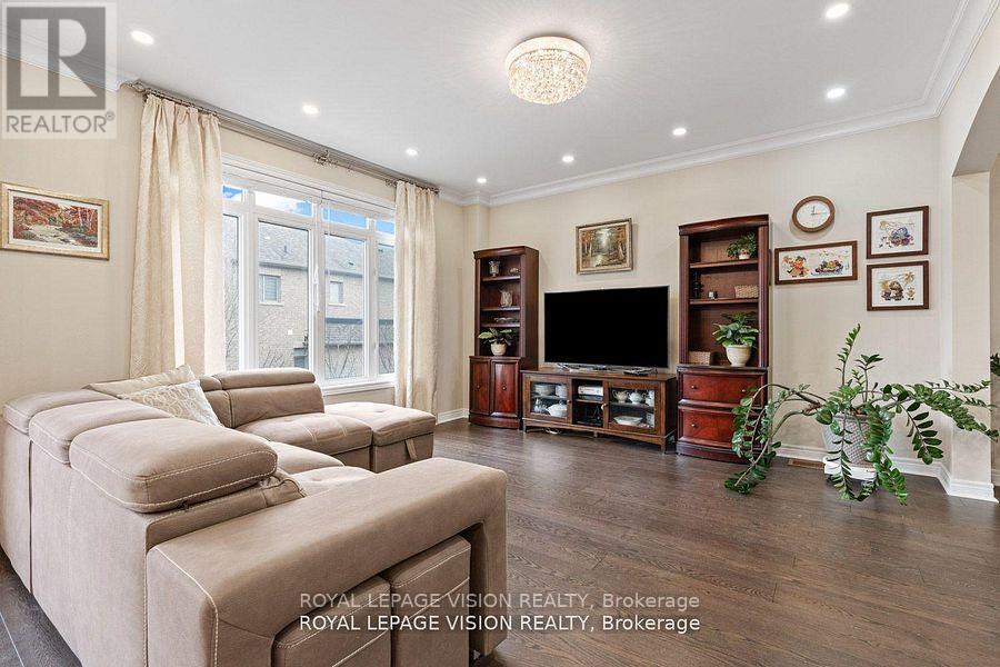 41 Treetops Boulevard Property Photo 17