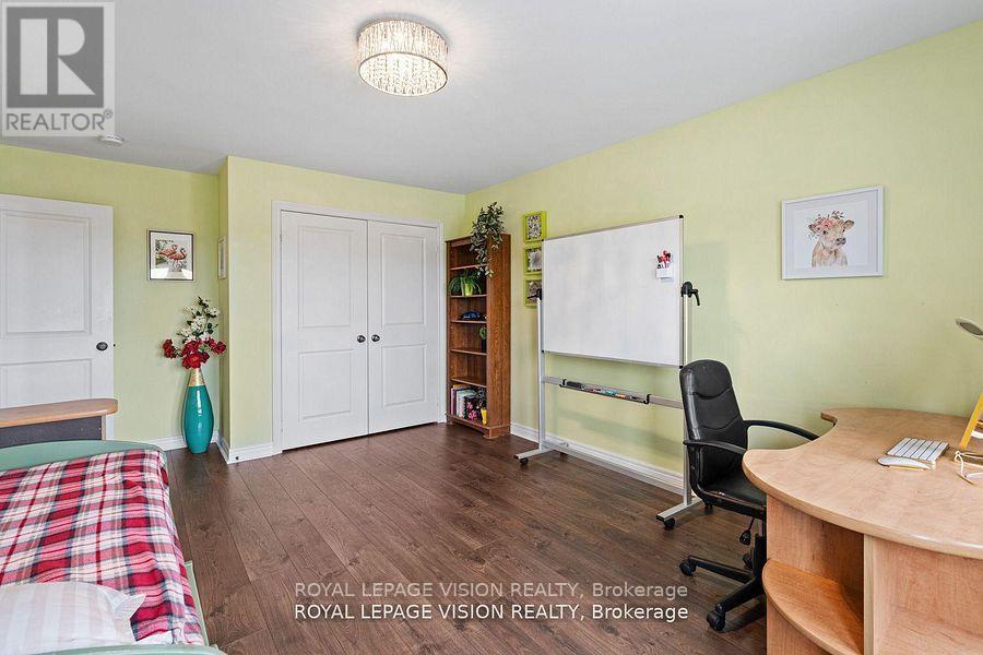 41 Treetops Boulevard Property Photo 28