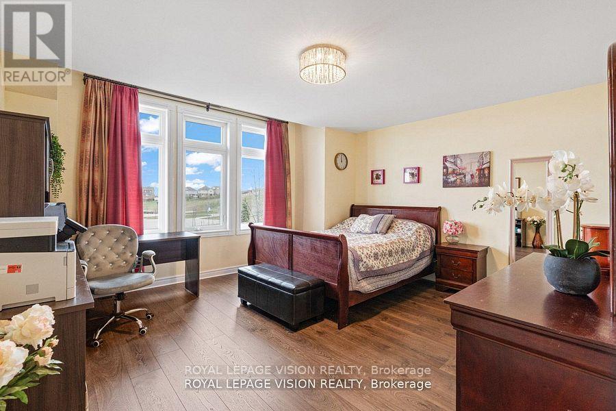 41 Treetops Boulevard Property Photo 29