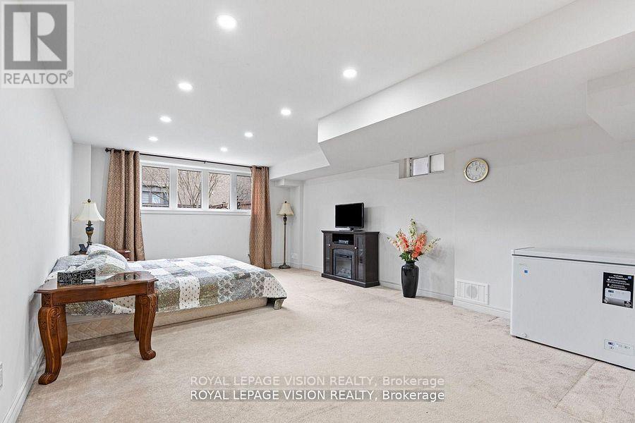 41 Treetops Boulevard Property Photo 34