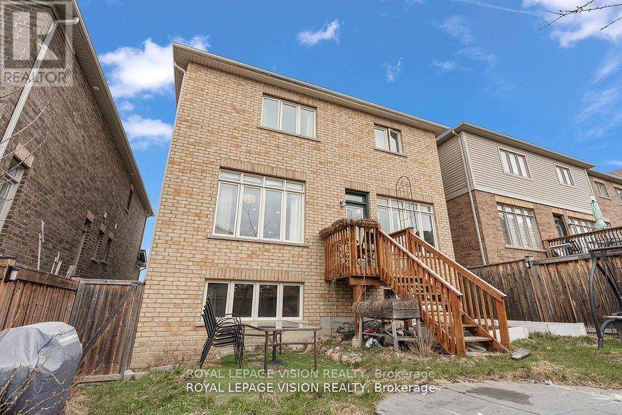 41 Treetops Boulevard Property Photo 39