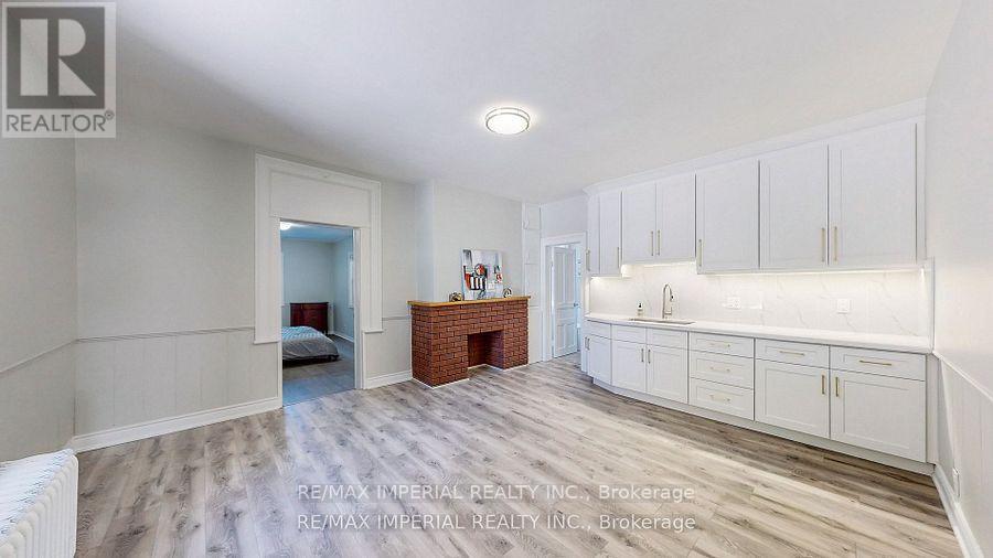 13291 Warden Avenue Property Photo 10