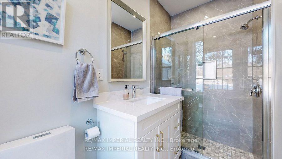 13291 Warden Avenue Property Photo 13
