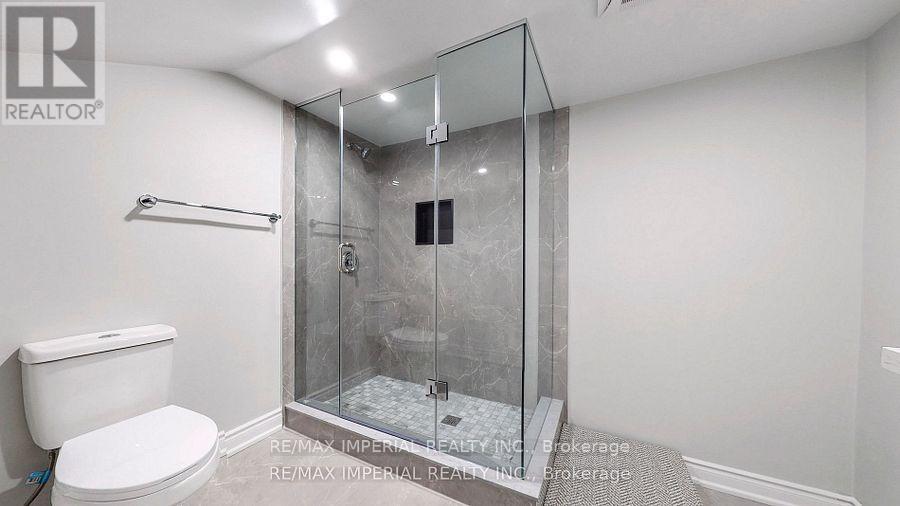 13291 Warden Avenue Property Photo 23