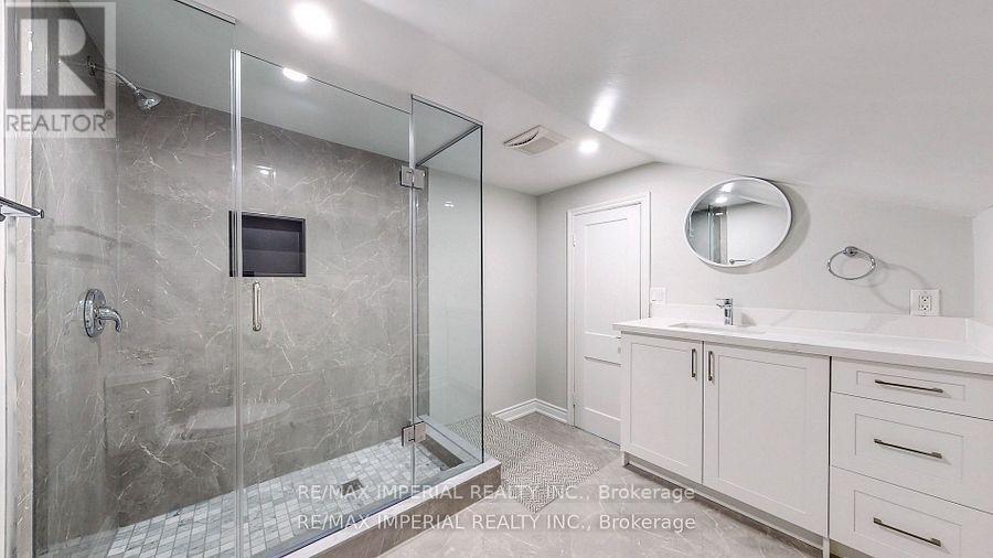 13291 Warden Avenue Property Photo 24