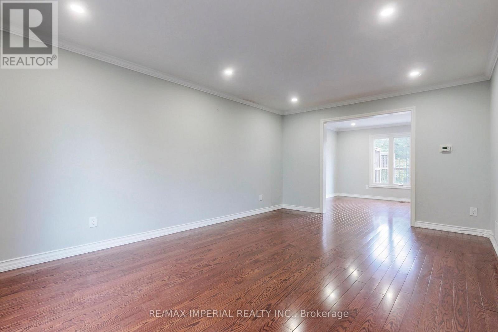 2 Craigleith Crescent Property Photo 4