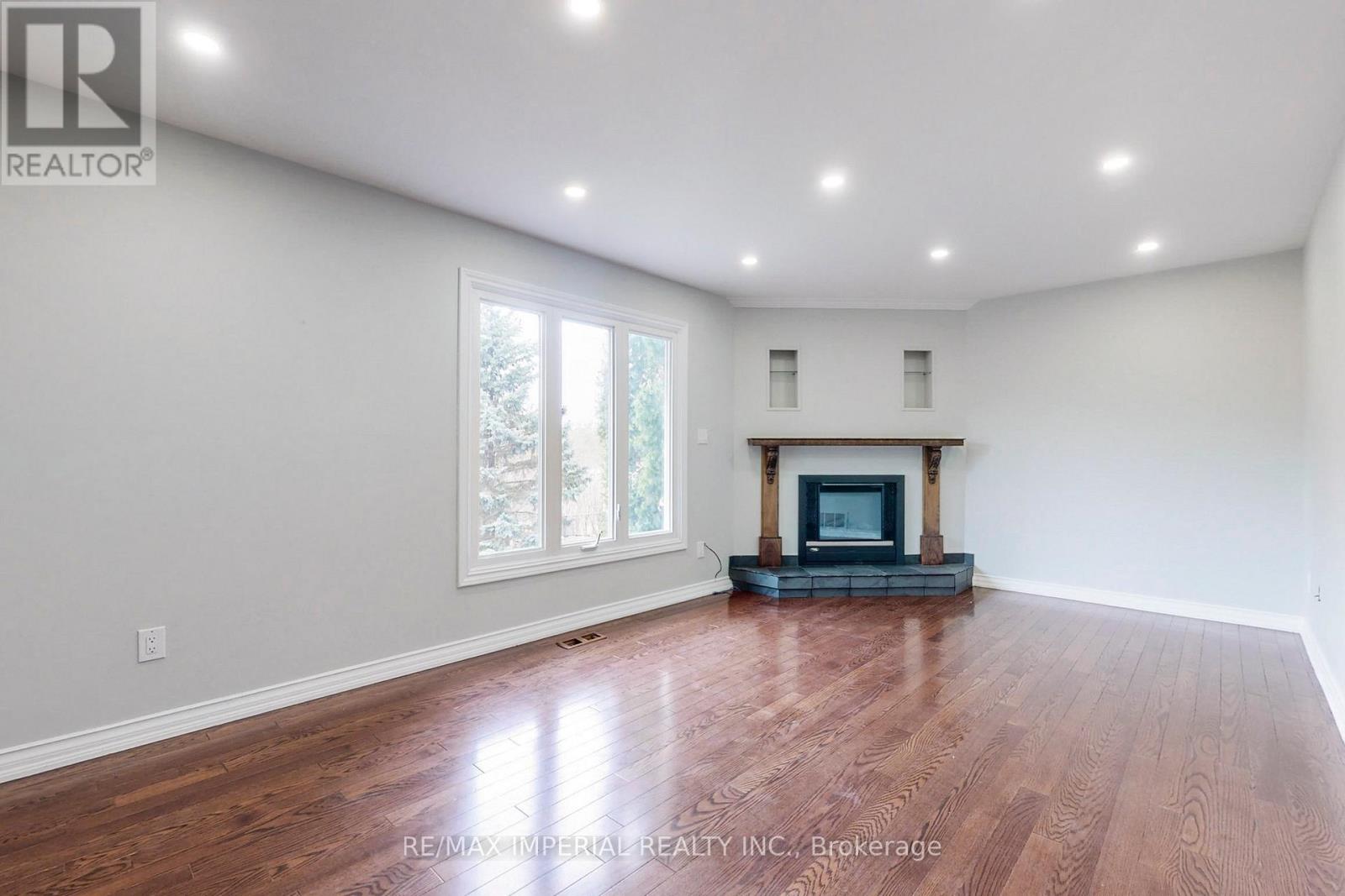 2 Craigleith Crescent Property Photo 9
