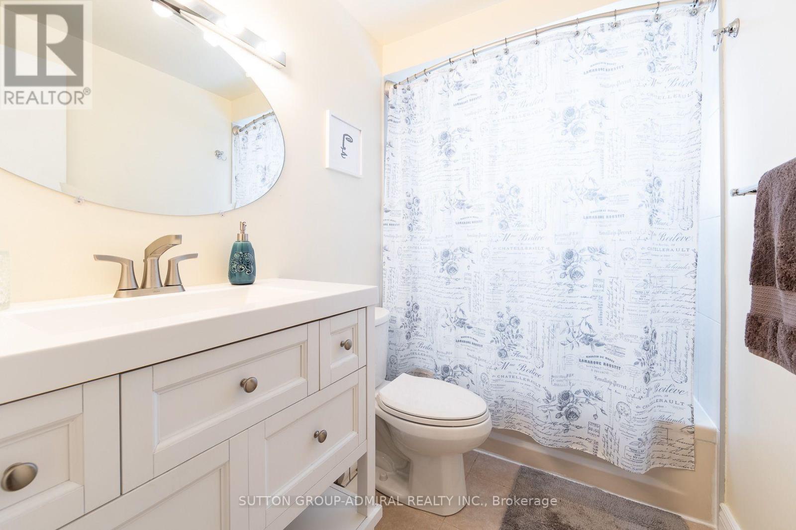 20 Sanderson Crescent Property Photo 23