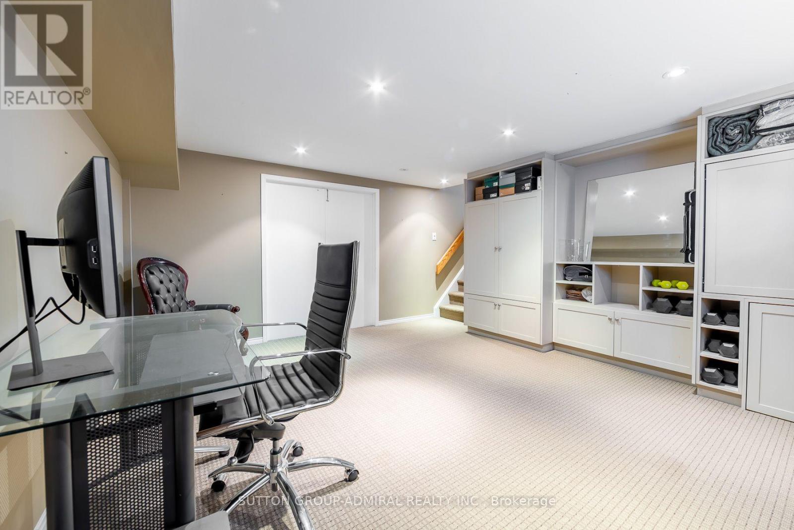 20 Sanderson Crescent Property Photo 24