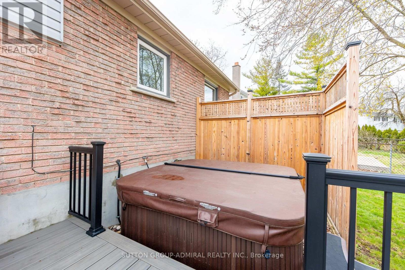 20 Sanderson Crescent Property Photo 28