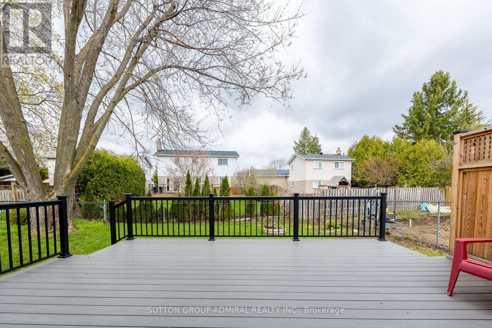 20 Sanderson Crescent Property Photo 29