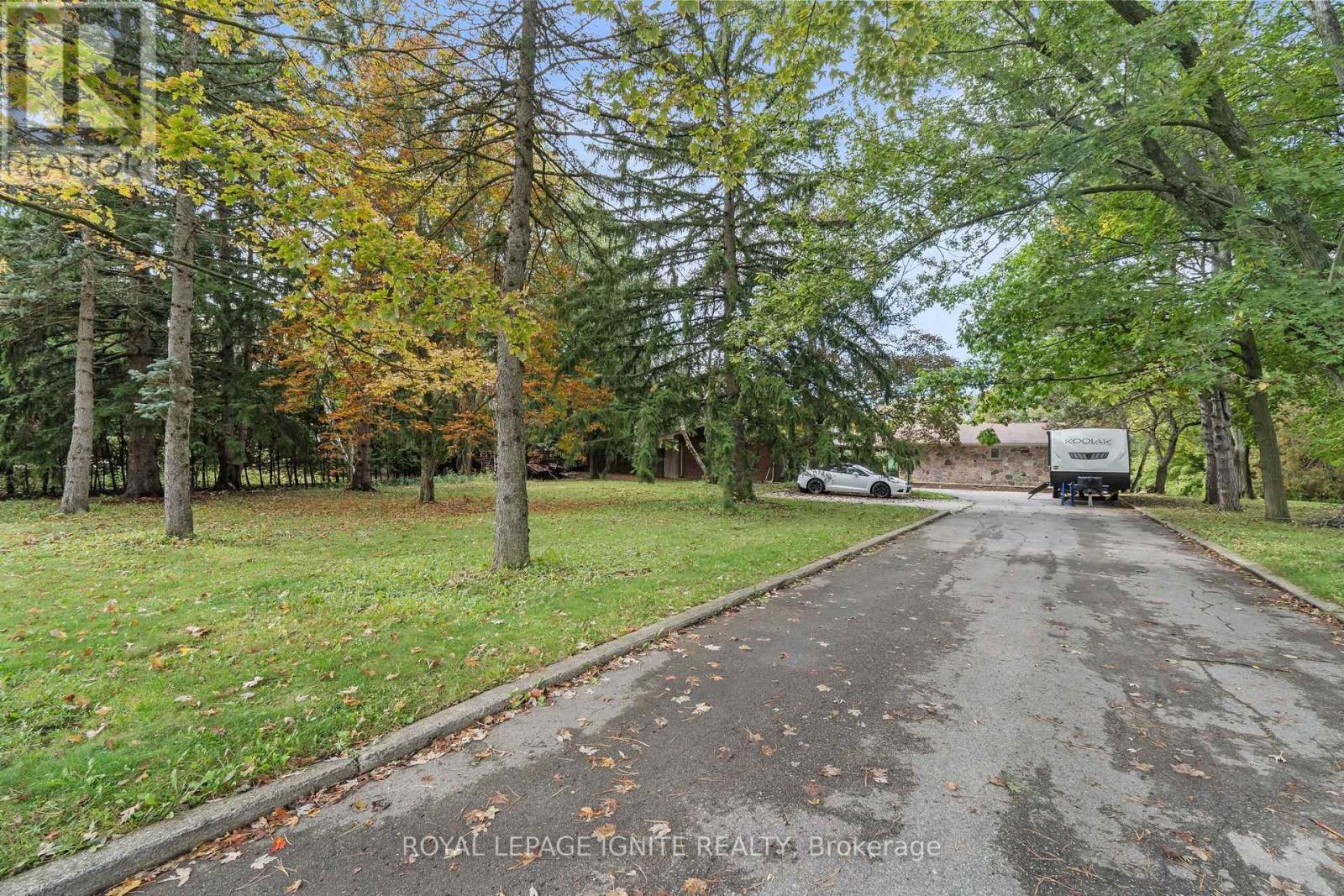 8 Ridgevale Drive Property Photo 2