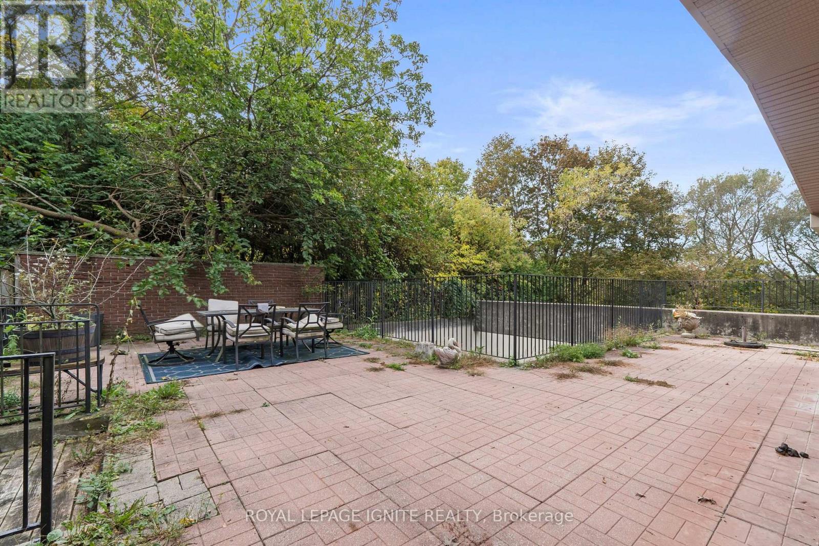 8 Ridgevale Drive Property Photo 19