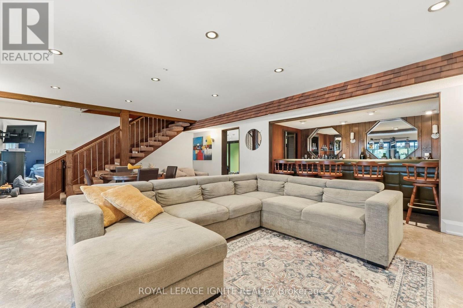 8 Ridgevale Drive Property Photo 25