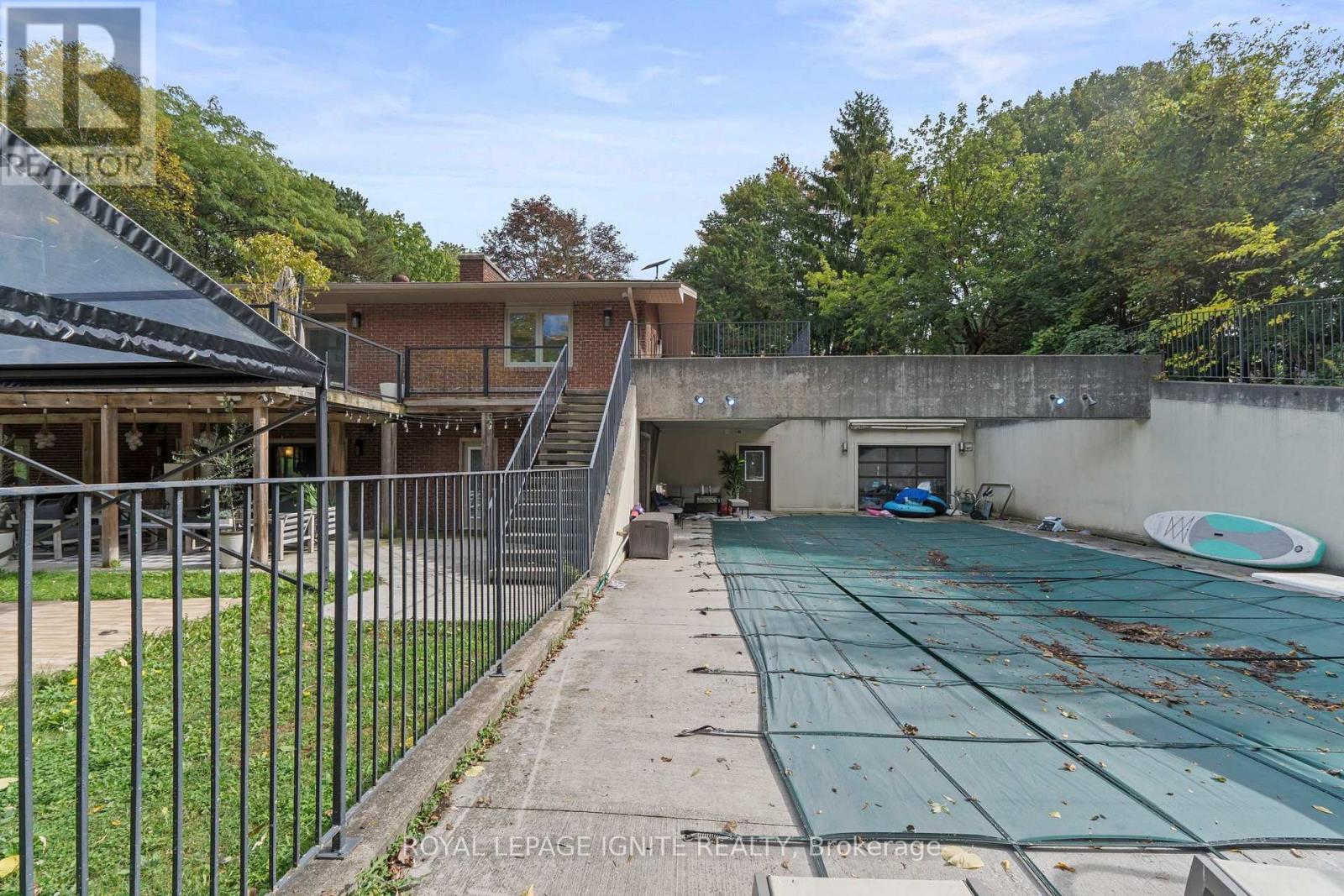 8 Ridgevale Drive Property Photo 31