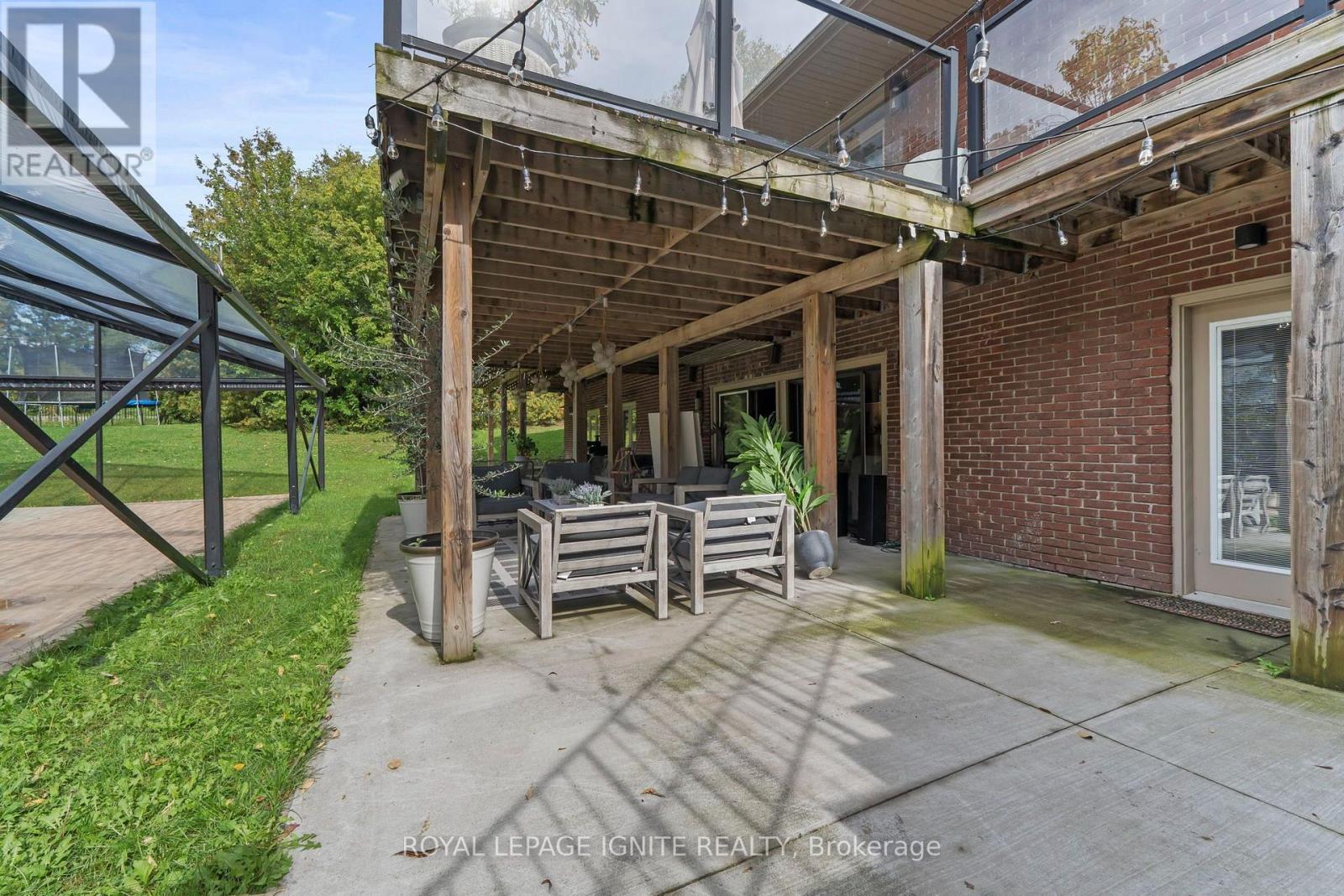 8 Ridgevale Drive Property Photo 37