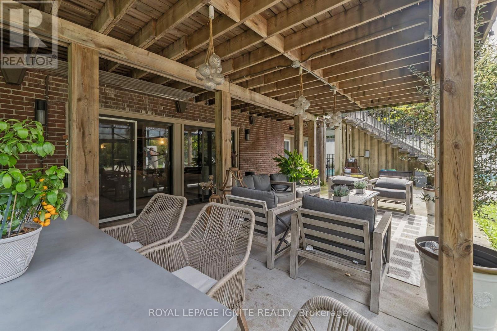 8 Ridgevale Drive Property Photo 39