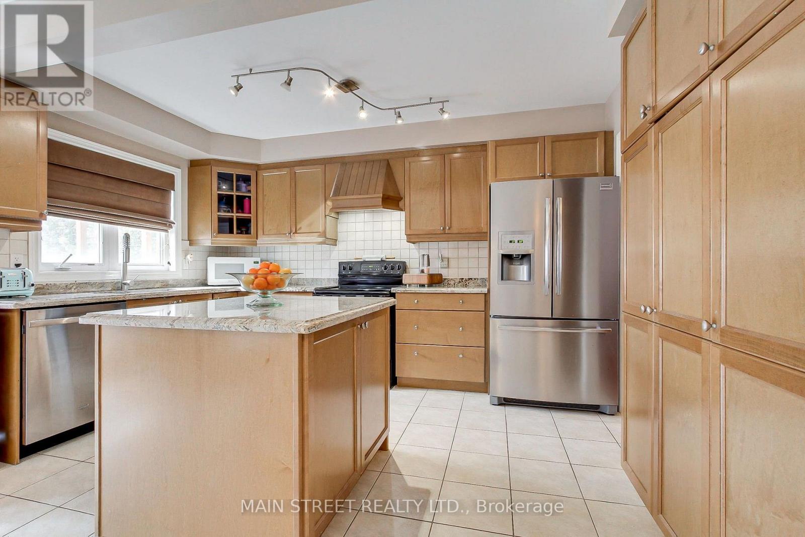 196 Wainscot Avenue Property Photo 10
