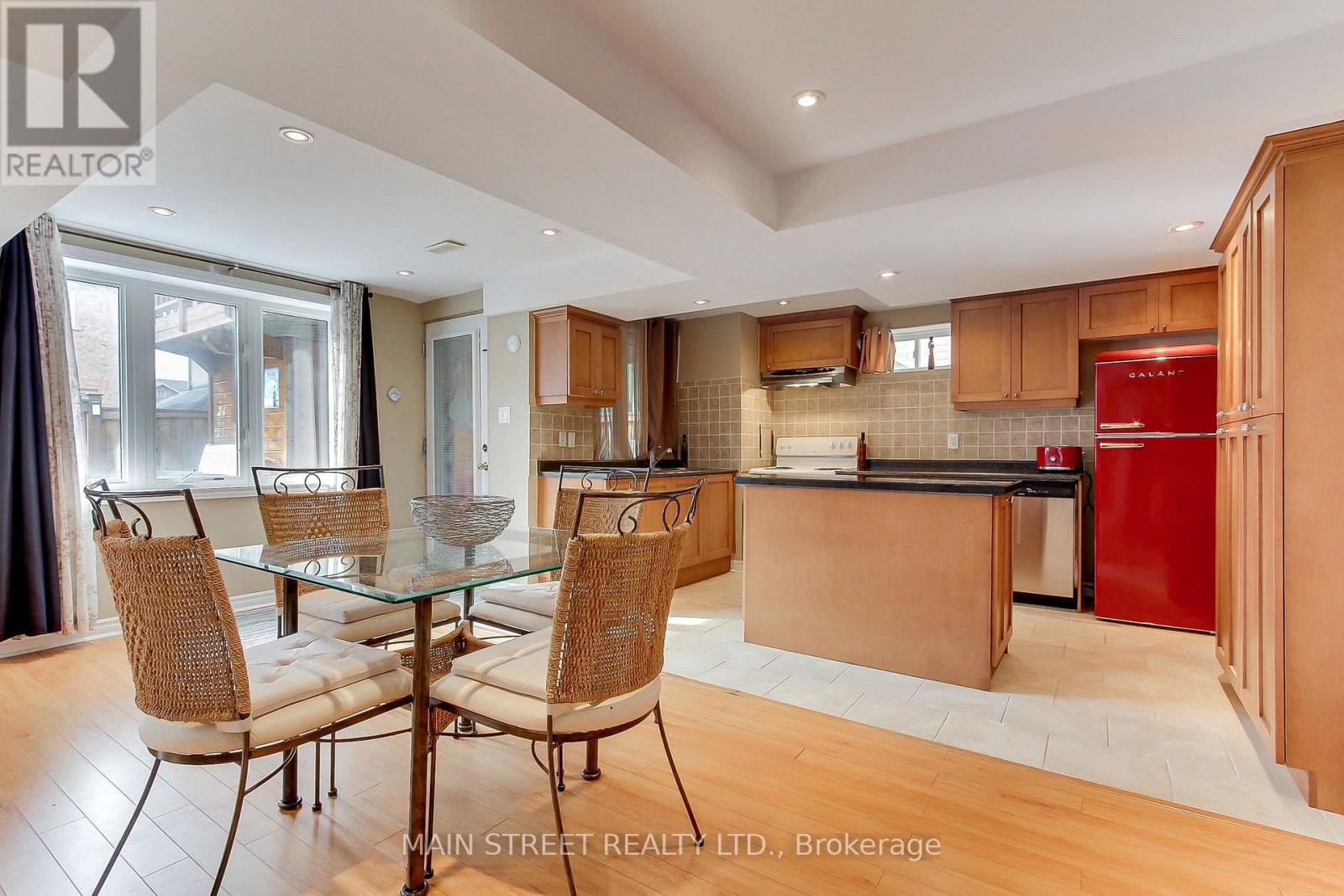 196 Wainscot Avenue Property Photo 28