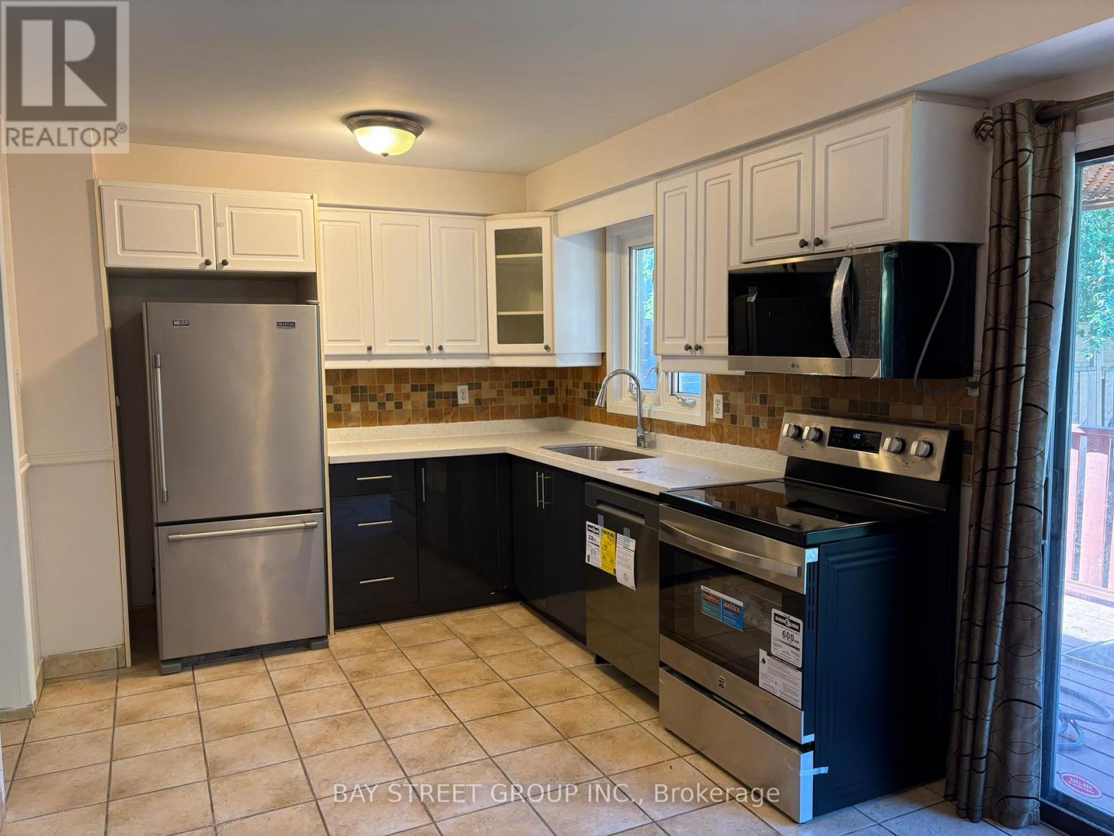 16 Tinti Place Property Photo 2