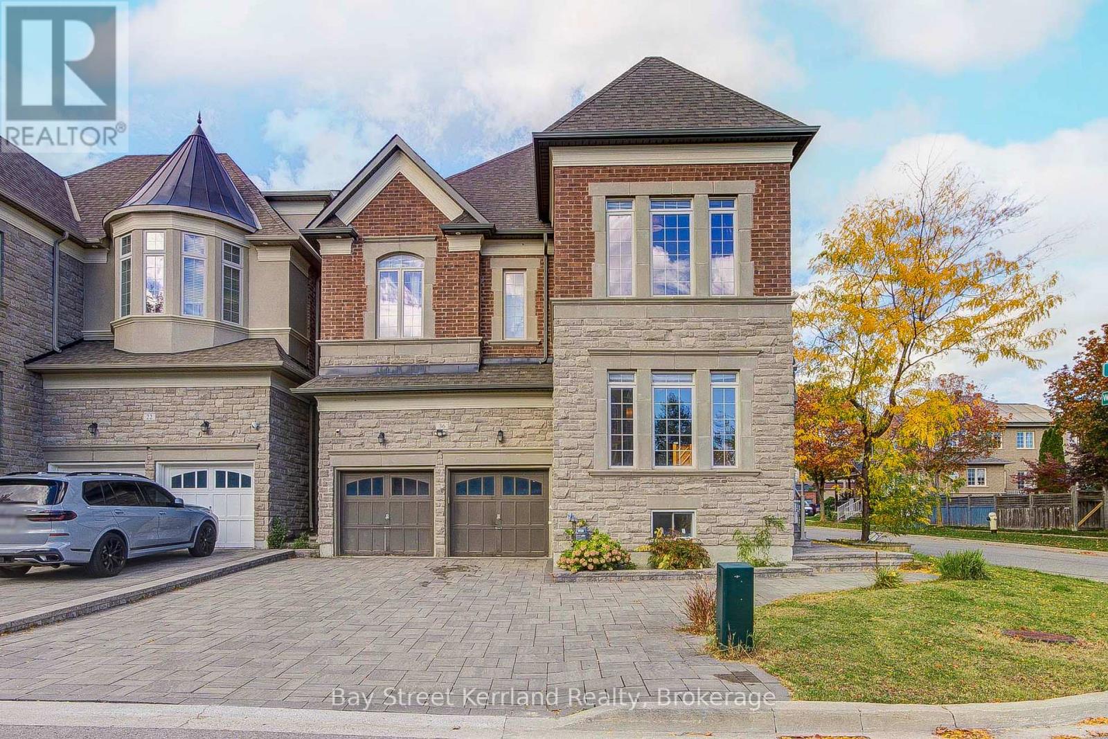 36 Willow Heights Boulevard Property Photo 2