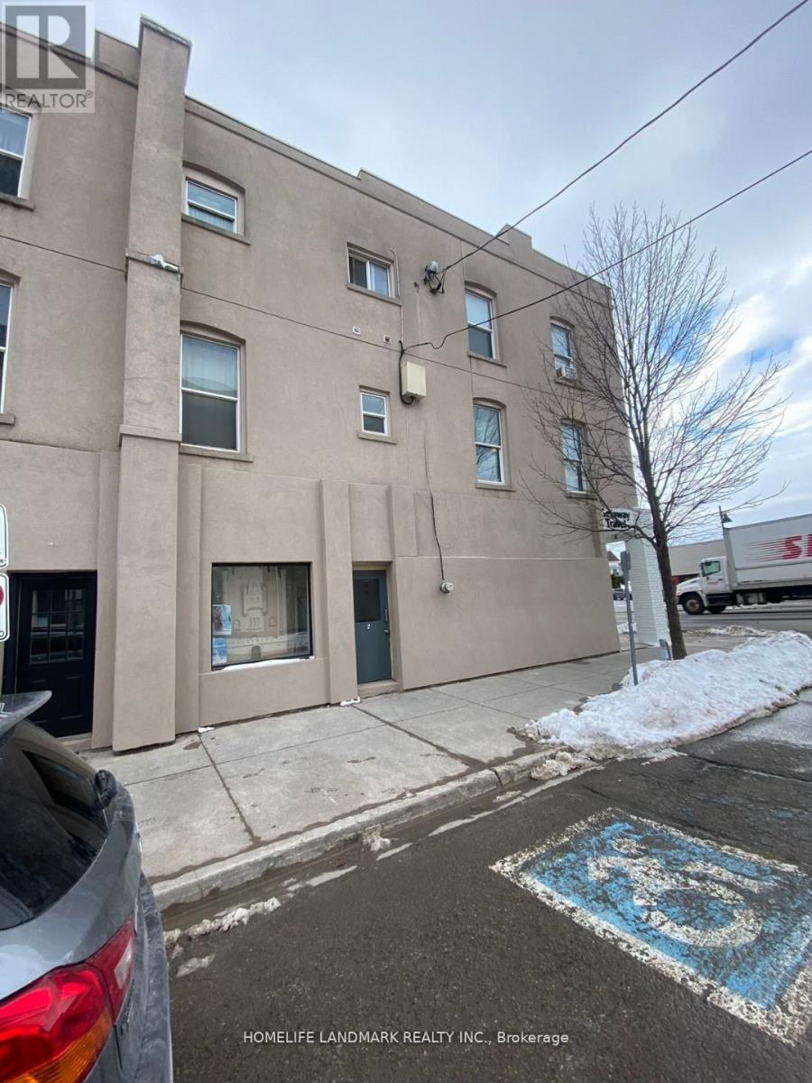 6 - 2 BASCOM STREET S Property Photo 1