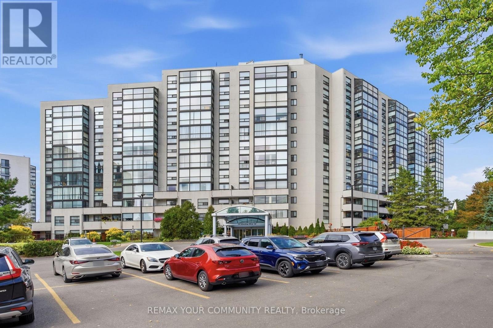 402 - 20 Harding Boulevard Property Photo 1
