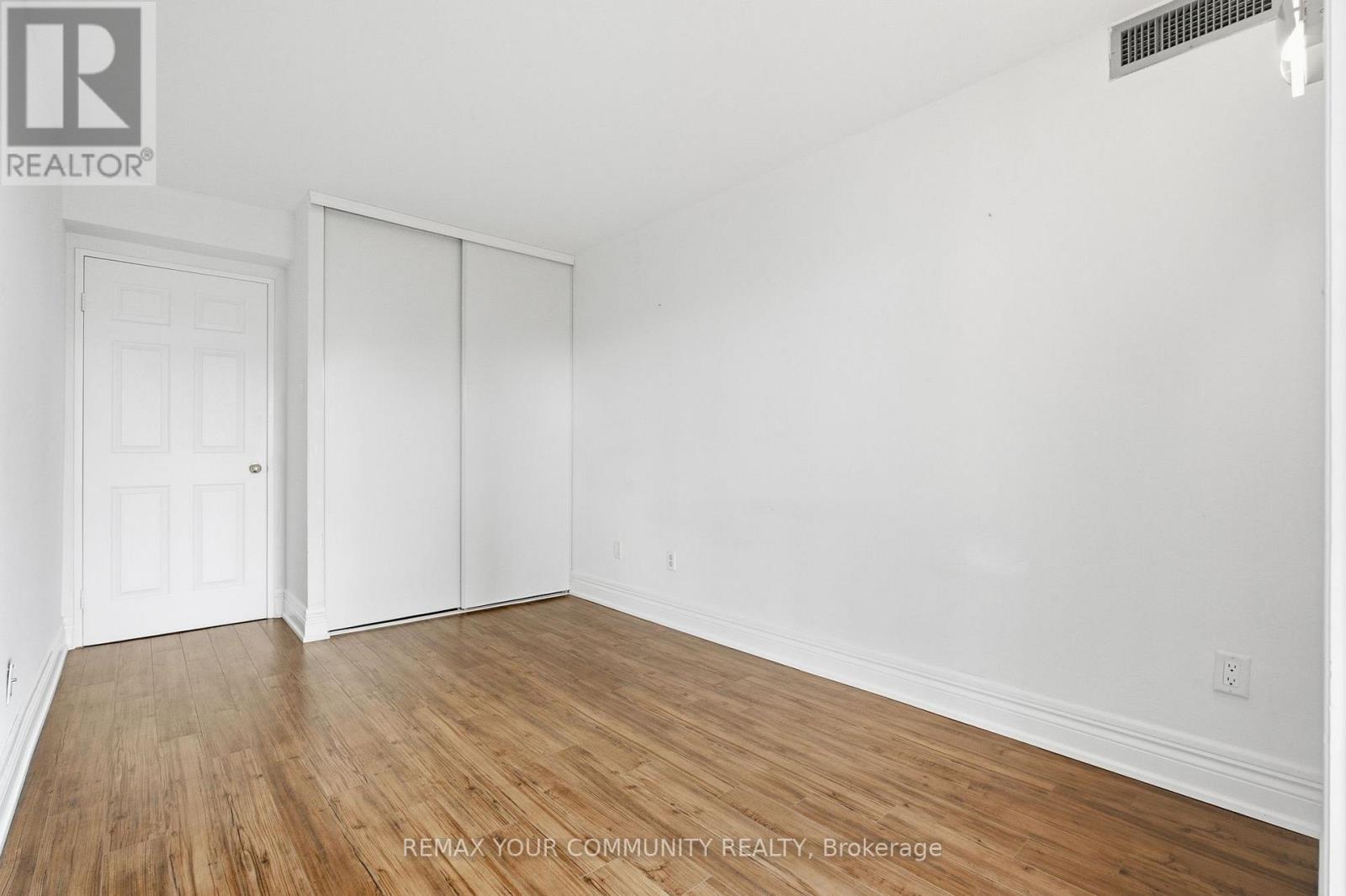 402 - 20 Harding Boulevard Property Photo 26