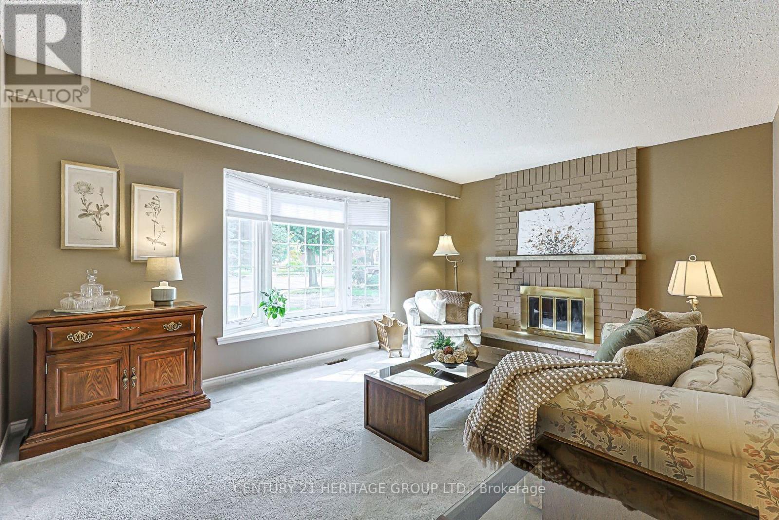 20 Simmons Crescent Property Photo 5