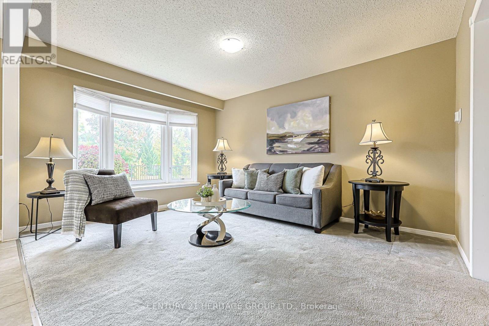 20 Simmons Crescent Property Photo 6