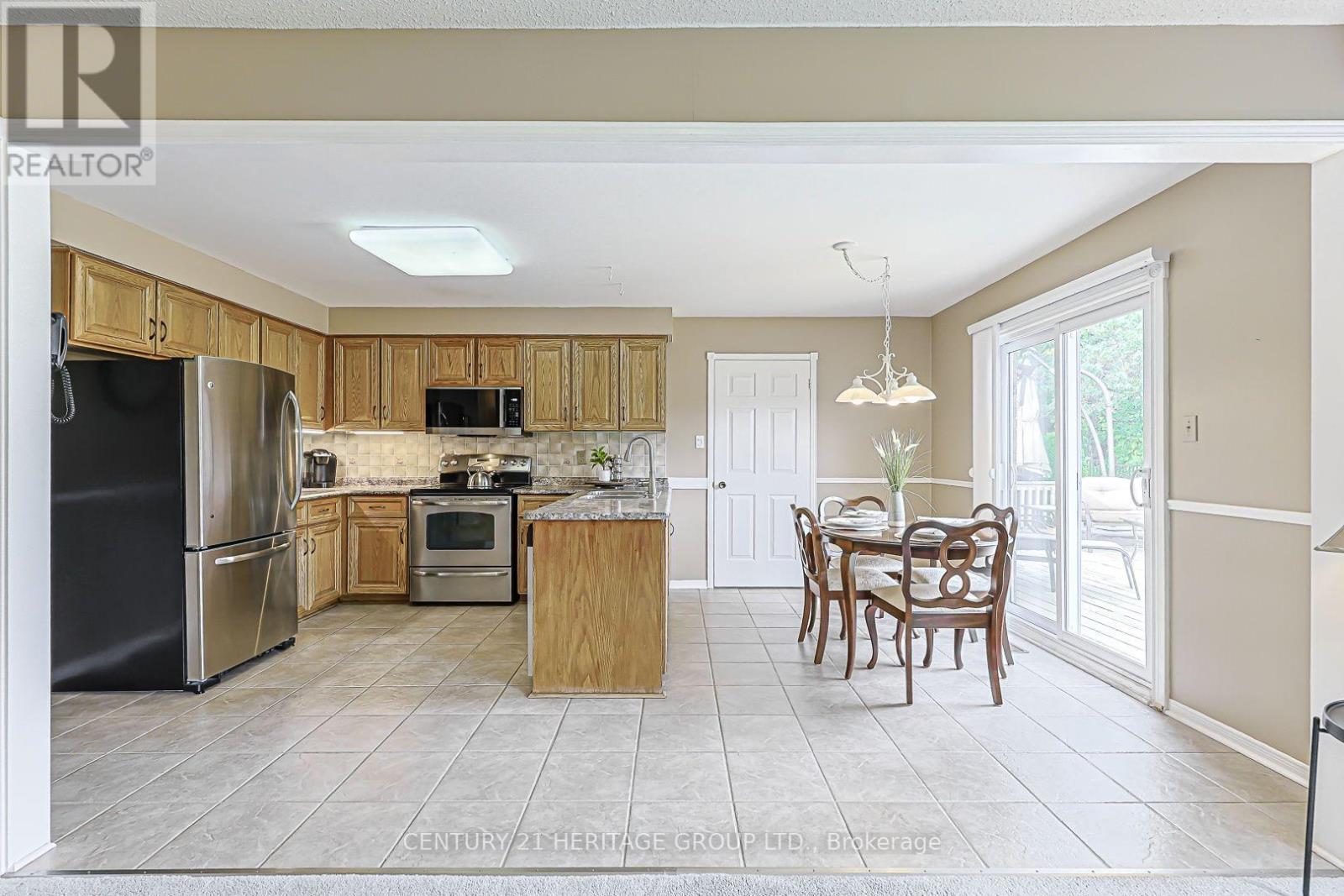 20 Simmons Crescent Property Photo 8